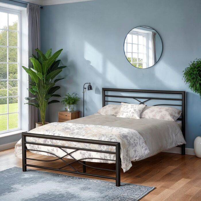 The Kelly Metal Bed